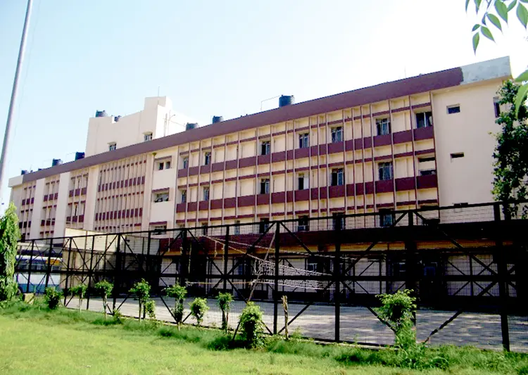 Nehru Homoeopathic Medical College and Hospital campus in New Delhi Delhi